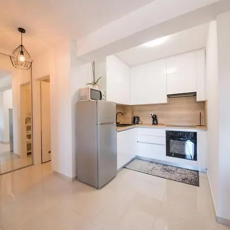 Apartment Romanca *